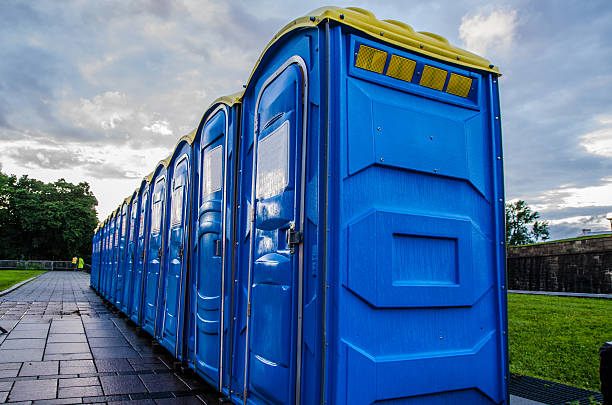 Porta potty delivery and setup in Alliance, OH